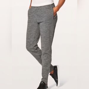 Lululemon Free To Roam Jogger 30"